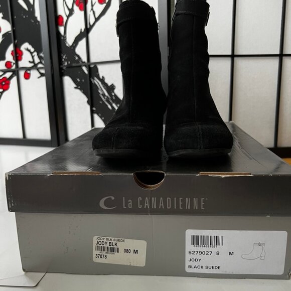 LA CANADIENNE JODY BLACK SUEDE BOOTIES SZ 8 - Picture 1 of 9